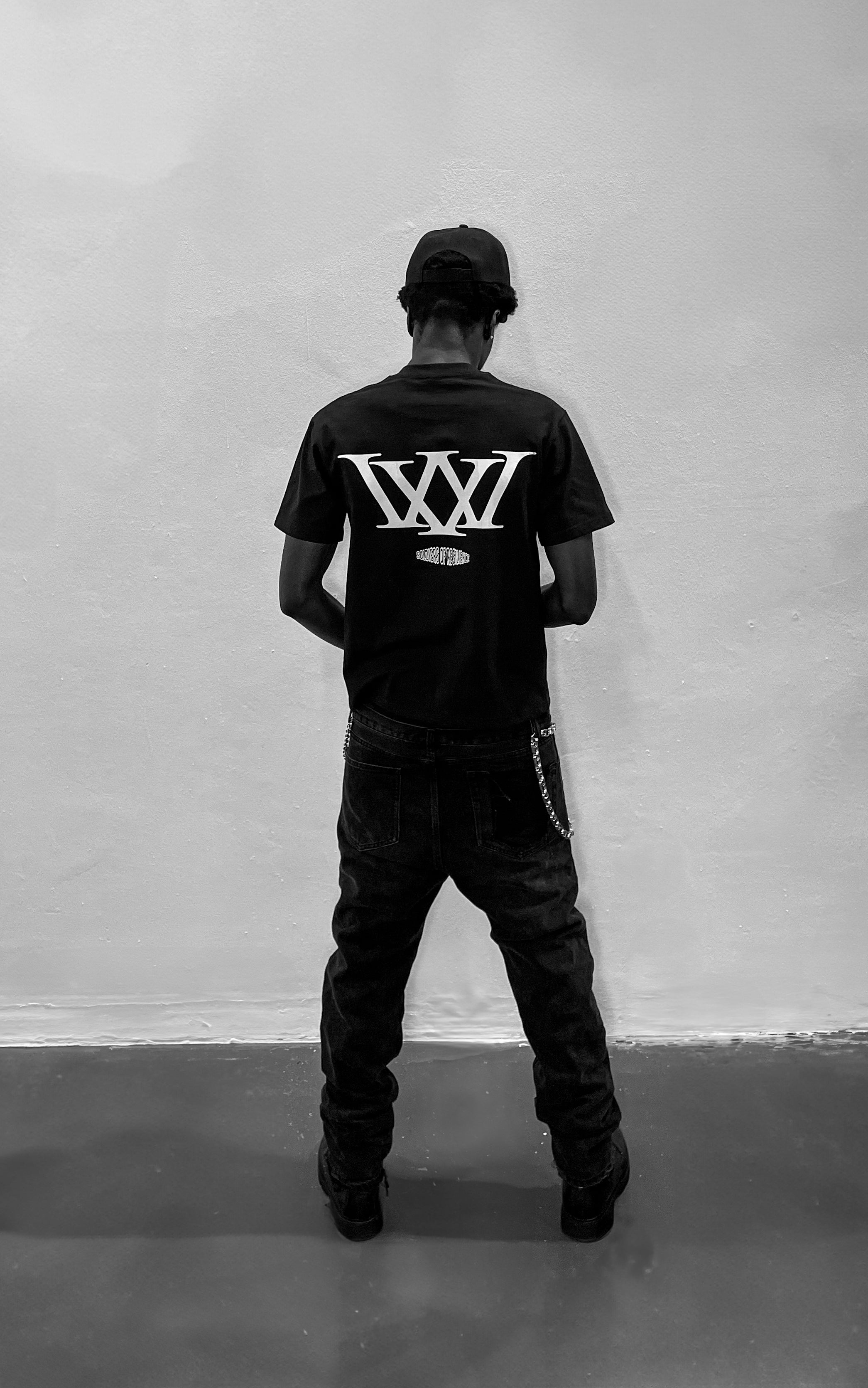 Cropped T-shirt Wan & Tuu. - WINNER OF VICTORIES
