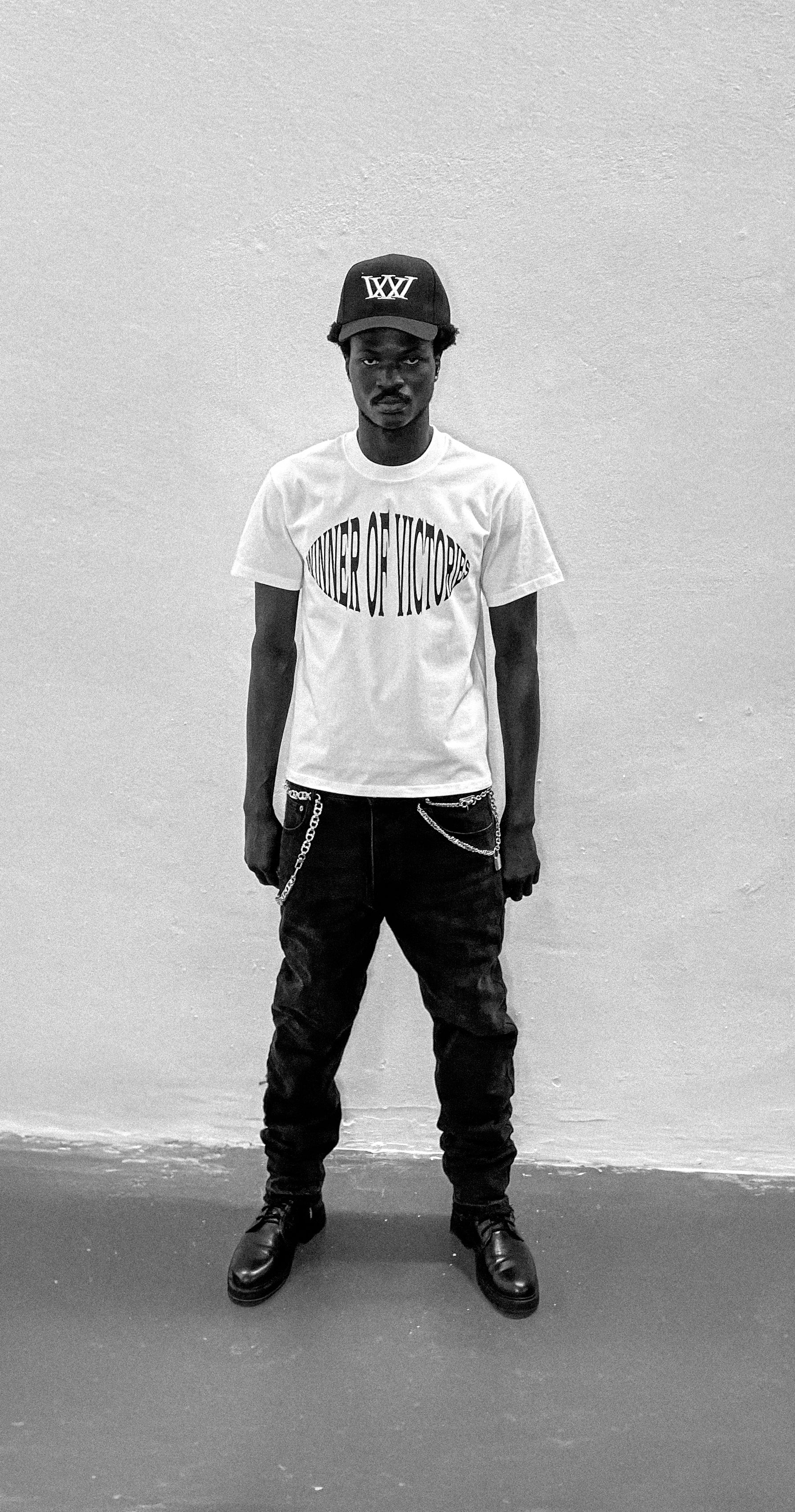 Cropped T-shirt Wan & Tuu. - WINNER OF VICTORIES